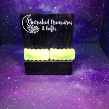 Load image into Gallery viewer, The Katja Snap - Solid
