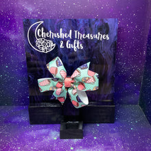 Load image into Gallery viewer, The Penny Bow - Winter
