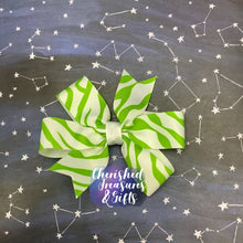 Load image into Gallery viewer, The Penny Bow - Animal Print

